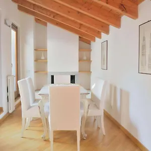 Mansarda In Piazza Duomo Appartement
