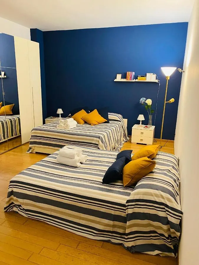 Chiara Guest House 34 - M4 Metro Blu 밀라노 이탈리아