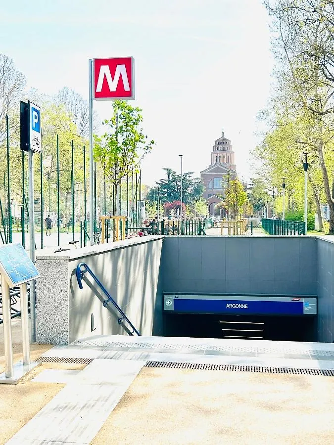 Chiara Guest House 34 - M4 Metro Blu Milan